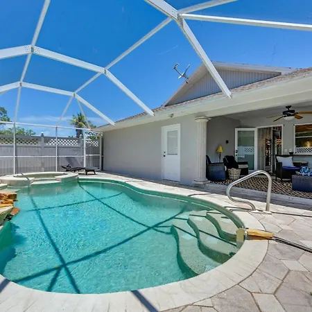Naples Retreat With Private Pool And Spa!